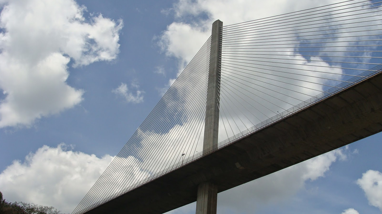 Fourth bridge over the Panama Canal