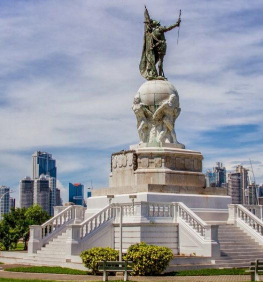 turistas europeos visitan Panamá